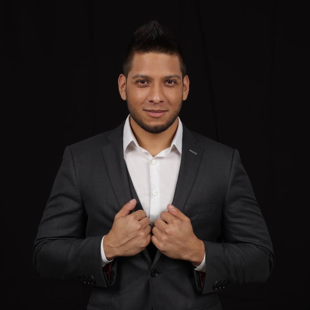 Orlando magician Keith Kong performing at corporate event
